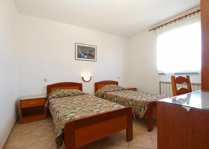 Marija 841 * Πούλα