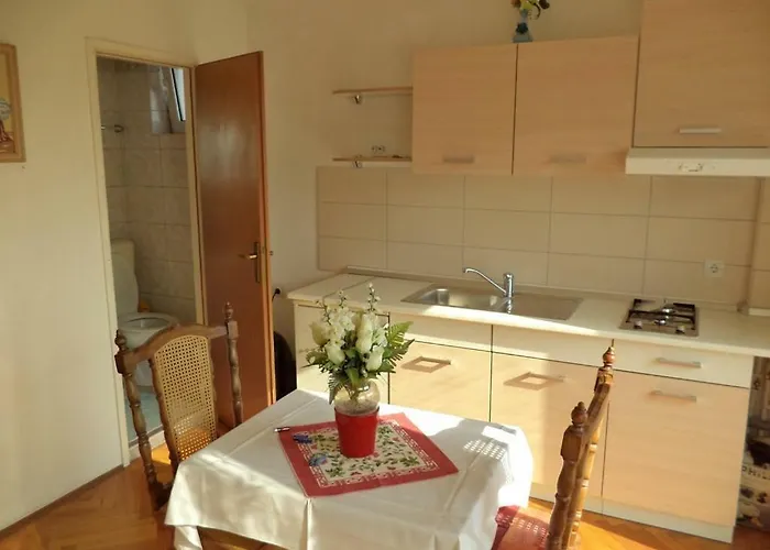 Marija 841 * Πούλα